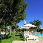 In Mit Terrasse- Gemeinschaftlichem Pool Und Grill By Interhome