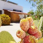 Lejlighed In Mit Terrasse- Gemeinschaftlichem Pool Und Grill By Interhome