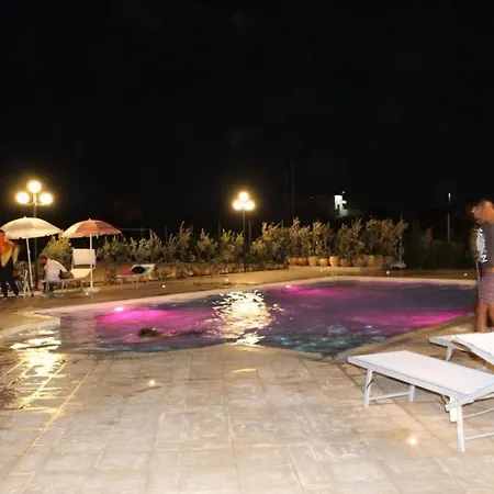 Lejlighed In Mit Terrasse- Gemeinschaftlichem Pool Und Grill By Interhome