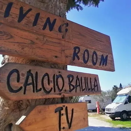 Lejlighed In Mit Terrasse- Gemeinschaftlichem Pool Und Grill By Interhome *