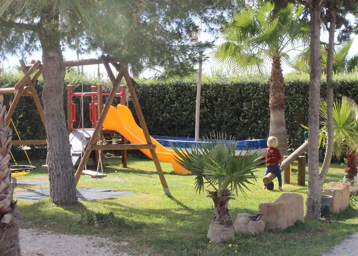 Lejlighed In Mit Terrasse- Gemeinschaftlichem Pool Und Grill By Interhome *